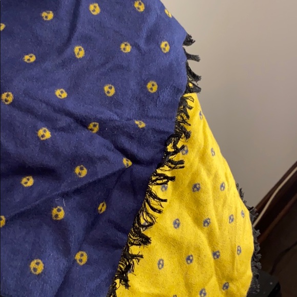 100% silk scarf - Picture 3 of 3